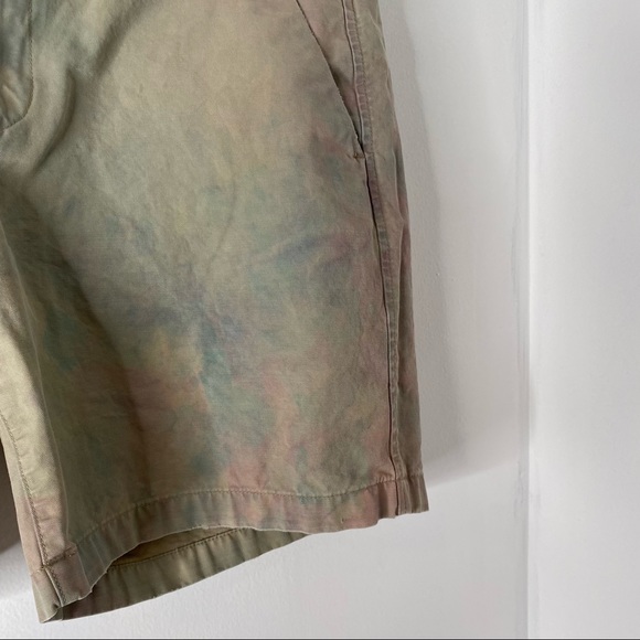 GAP Khaki Girlfriend Roll Up Shorts Tie Dye - Picture 3 of 9